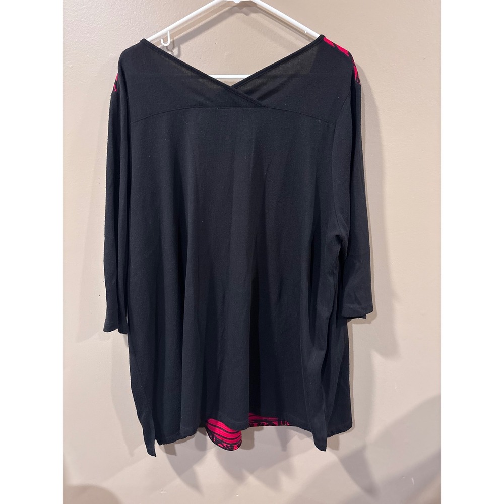 Catherines Womens 1X 18/20W Red Black Scroll Beaded 3/4 Sleeve Knit Top - Picture 4 of 4